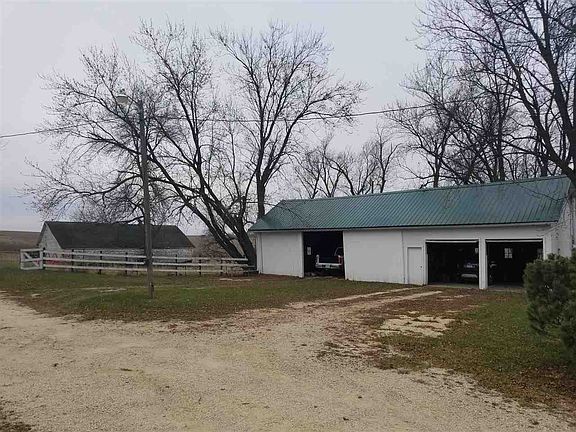 3rd image of 18338 260th St