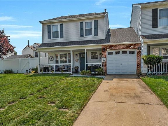 4th image of 67 Hopewell Ln