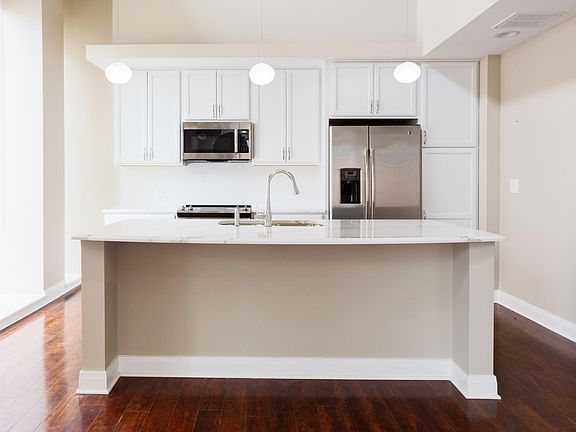 5th image of 110 E Michigan Ave #207