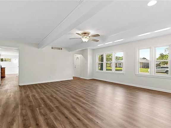 5th image of 5800 Chippewa Rd