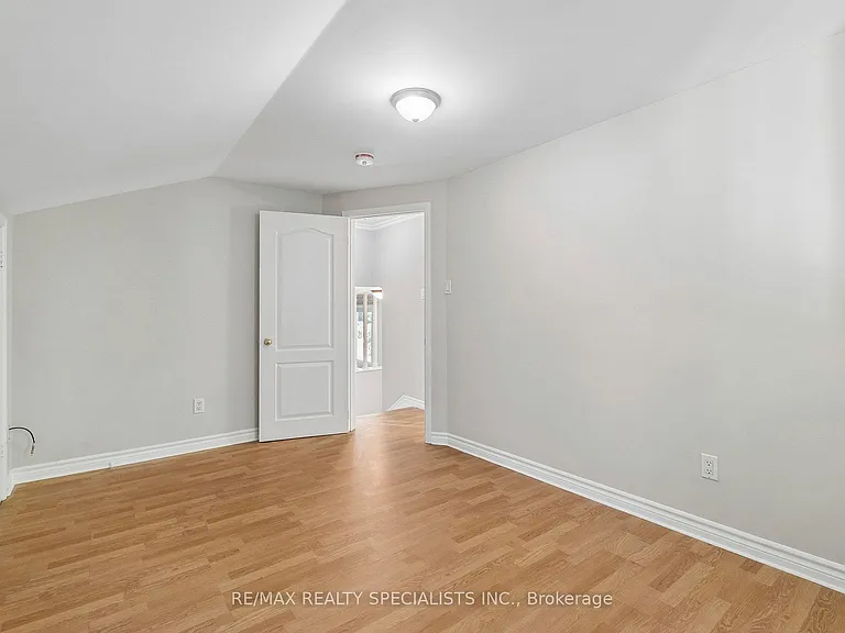 782 Hastings Ave — Photo 18