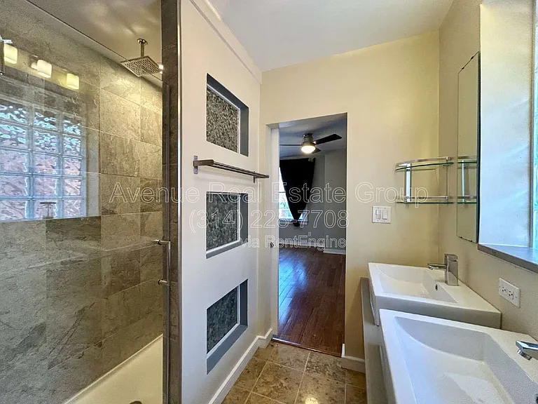 5804 Pershing Ave — Photo 9