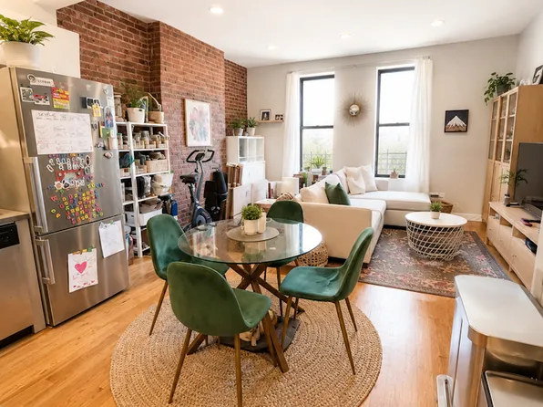 354 Myrtle Avenue image 1 of 5