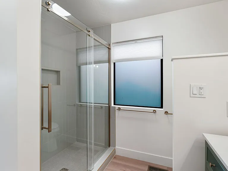 1275 Cambridge Ct — Photo 15