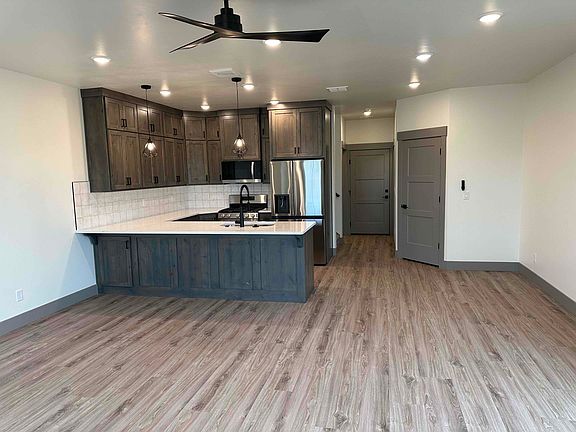 3rd image of 4959 N Beach Dr