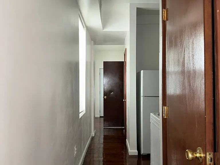 1829 N Port St — Photo 3