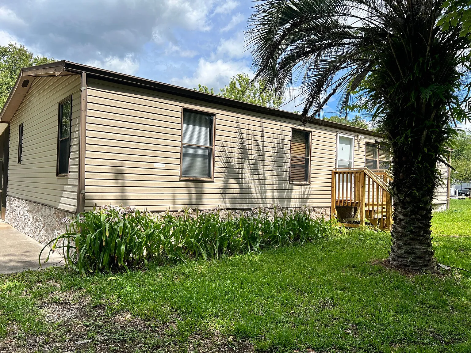 Tiki Ln 14250 — Photo 2