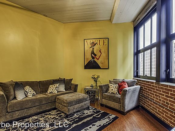 5th image of 1620 Lucas Ave APT 403