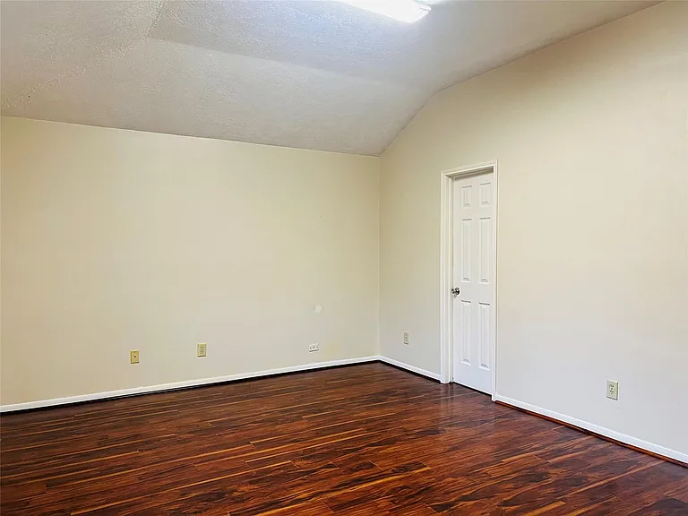 8239 Squires Place Dr — Photo 11