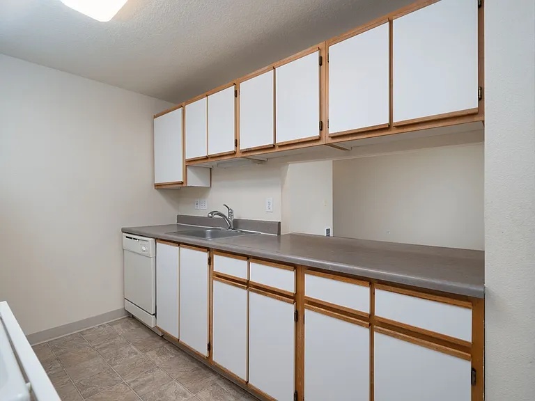 1519 SE Roberts Dr — Photo 21