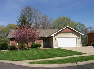 1121 NE Barnes Dr, Lees Summit, MO 64086