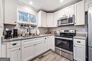 2501 Fairway Oaks — Photo 4