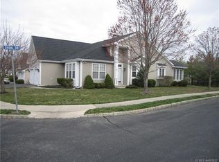2 Candle Lake Ct, Barnegat, NJ 08005