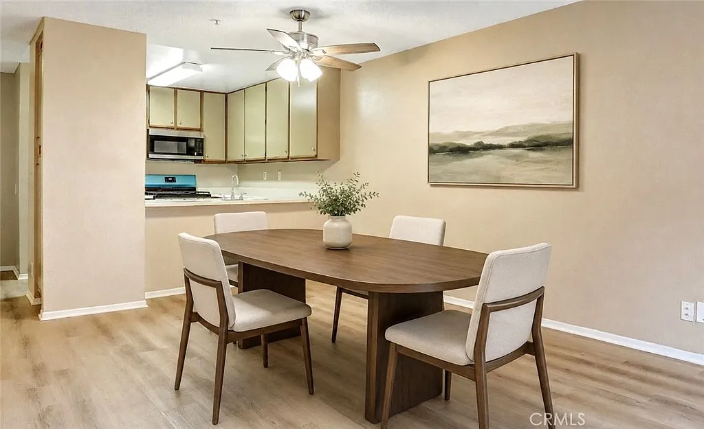2 bed, 808 sqft, $2,650 — Photo 4