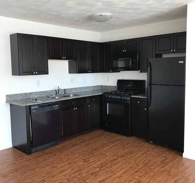 1st image of 291 Douglas Ave APT 11