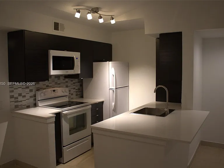 2826 S University Dr #3203 — Photo 5