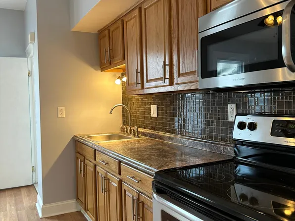 121 Gertrude St APT 2, Syracuse, NY 13203