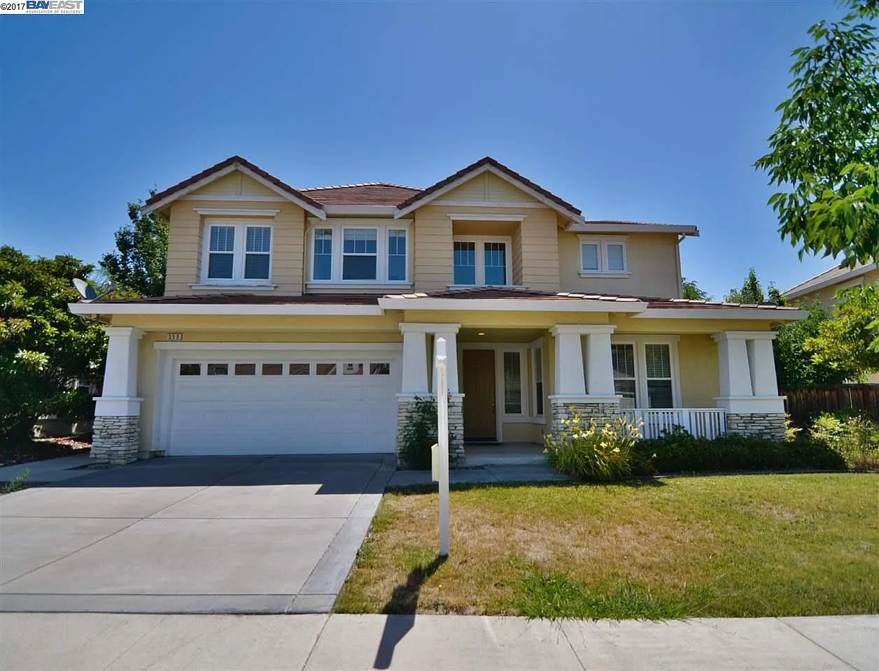 350 Roundhill Dr photo 1