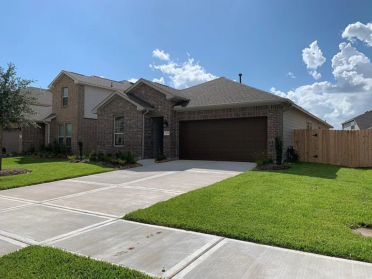 8022 Cliffside Terrace Ct — Photo 3