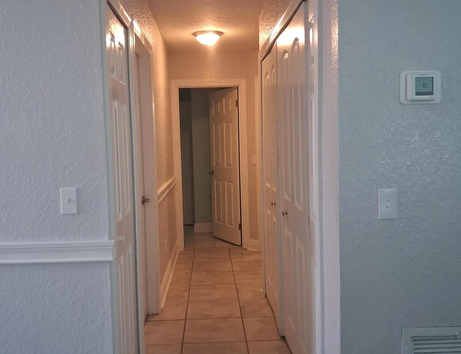 3 bed, 2.0 bath, 1144 sqft, $2,500 — Photo 3