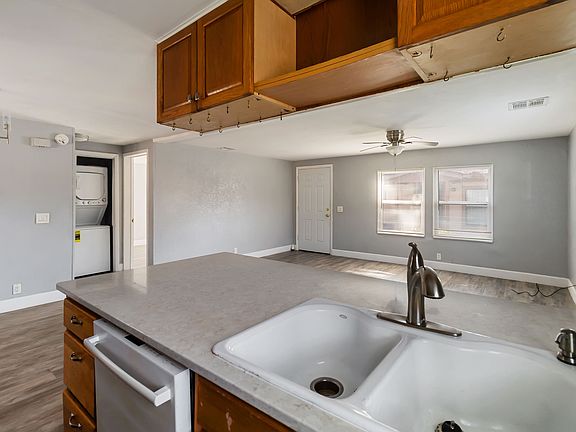 5th image of 312 Eron Way #4