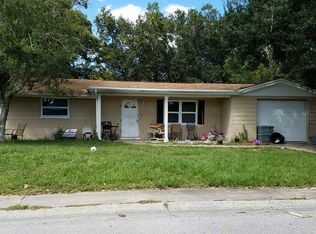 7813 Raintree Dr, New Port Richey, FL 34653