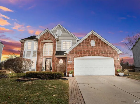 2688 Ivy Hill Dr, Commerce Township, MI 48382