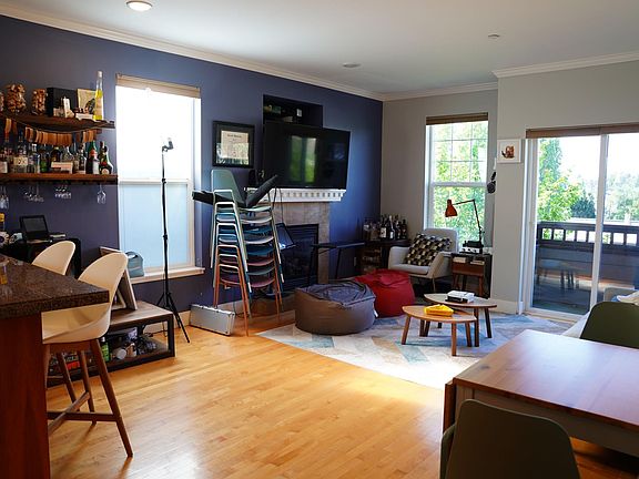 We added the wall shelves and repainted the wall.