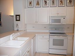2nd image of 8267 Parkstone Pl APT 206