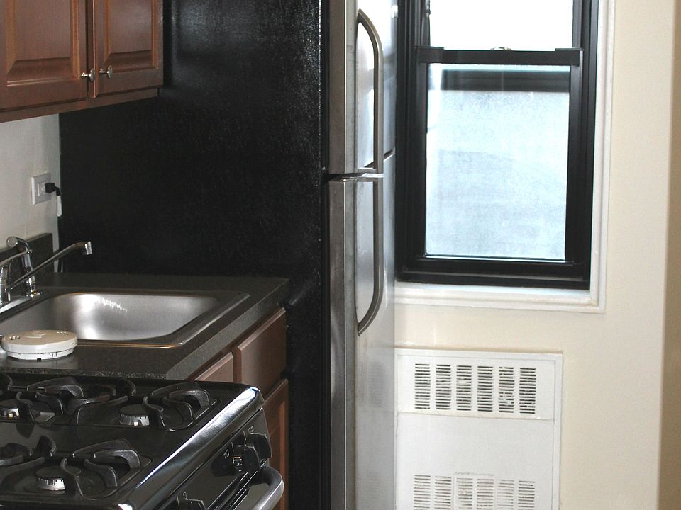 1st image of 1100 Warburton Ave APT 2N