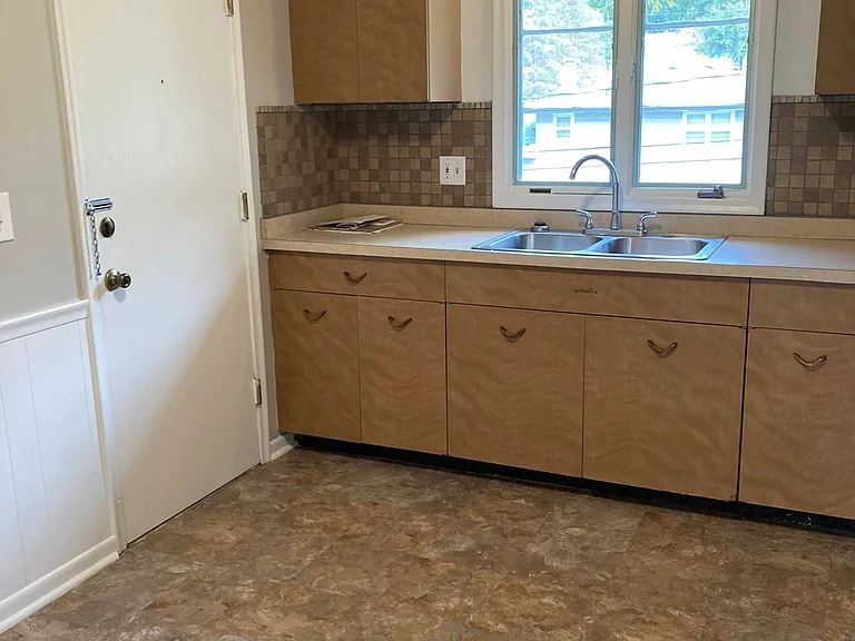 3015 S 107th Ave #3 — Photo 3