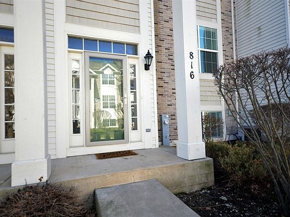 2nd image of 816 Summit Creek Dr