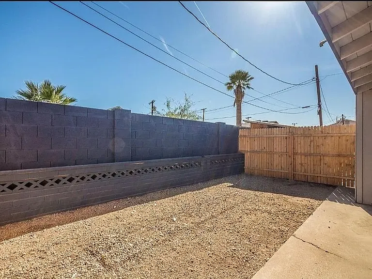 3002 E McKinley St #6 — Photo 3
