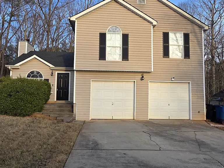 629 Fieldcrest Dr — Photo 2
