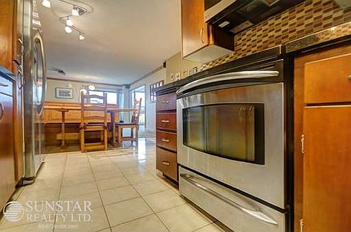 4th image of 1477 Fountain Way