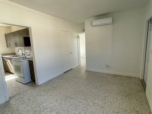 1137 NE 111th St #1135, Miami, FL 33161