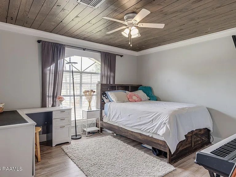 610 E Demanade Dr — Photo 23