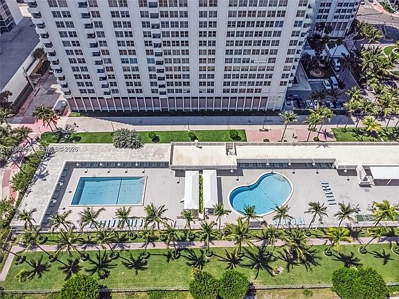 3rd image of 2899 Collins Ave APT 1508
