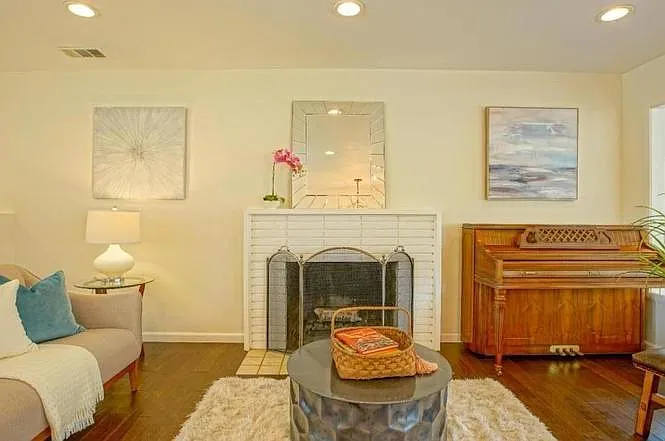 Living Room 3