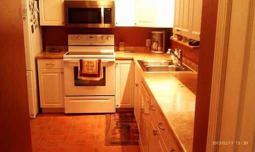 2nd image of 2562 Bradford Sq