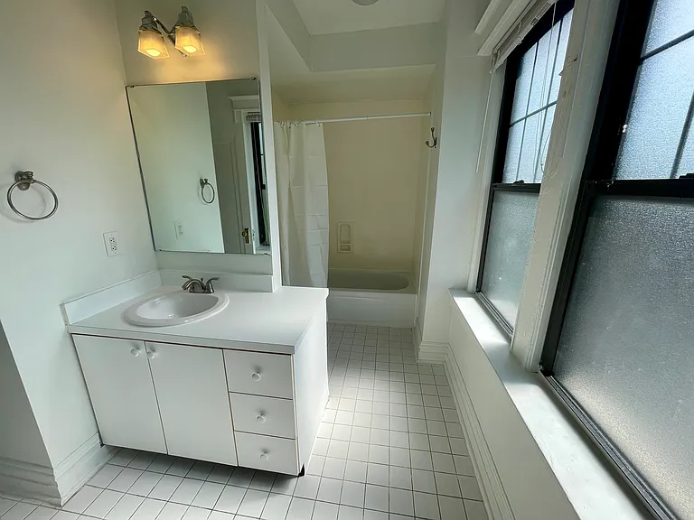 6332 N Rosebury Ave #2E — Photo 16