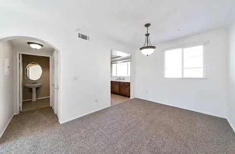 2 bed, 1387 sqft, $3,495 — Photo 3