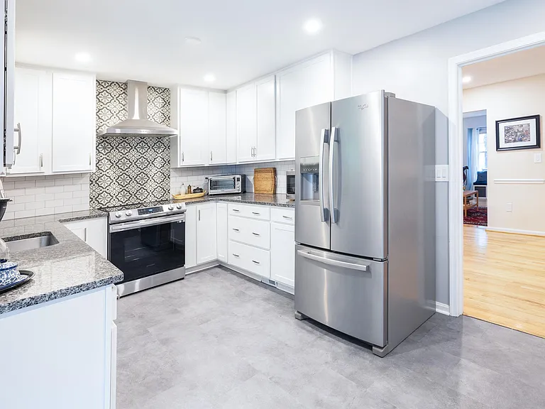 9843 Campbell Dr — Photo 10