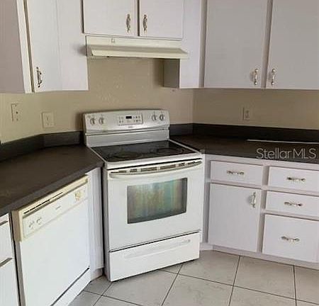 2nd image of 33 Flemingwood Ln