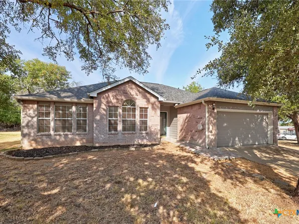 2 Holly Ct, Morgans Pt Resort, TX 76513
