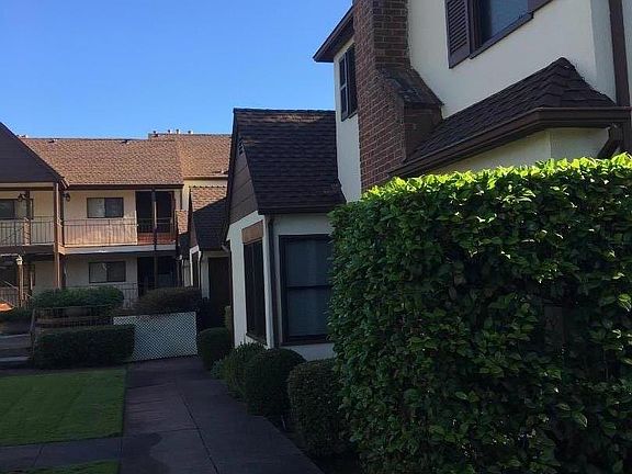 2nd image of 1106 El Camino Real APT 3
