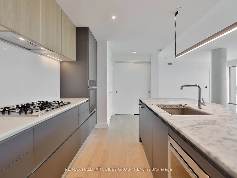 1414 Bayview Ave #605 — Photo 10