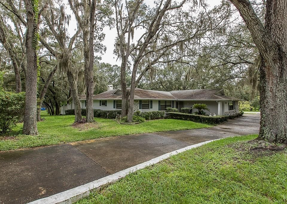 1st image of 18618 Anglewood Dr
