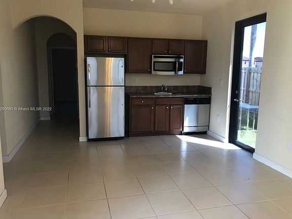 3rd image of 3688 SE 2nd Dr #0