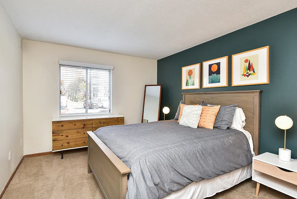 Minnetonka Hills Apartments — Photo 3